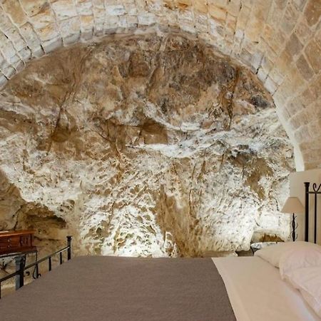 Domum In Petra Casa Nella Roccia Self Check - In Villa Modica Exterior photo